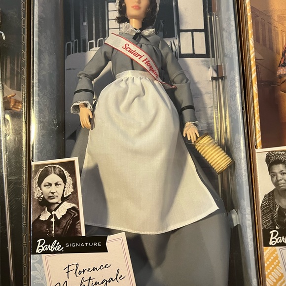 Collector Barbie’s - Picture 8 of 9